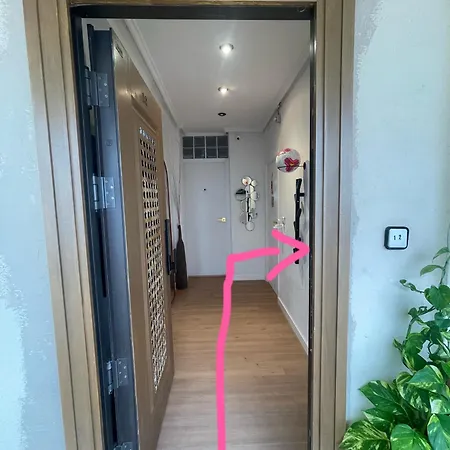 Close Sea Metro And Ciutat De Les Arts I Les Ciencies 民宿 *