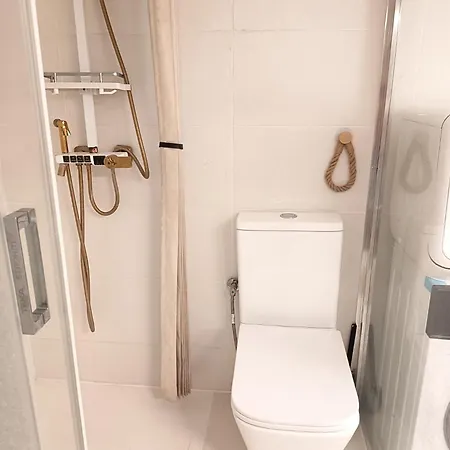 Close Sea Metro And Ciutat De Les Arts I Les Ciencies 民宿 *